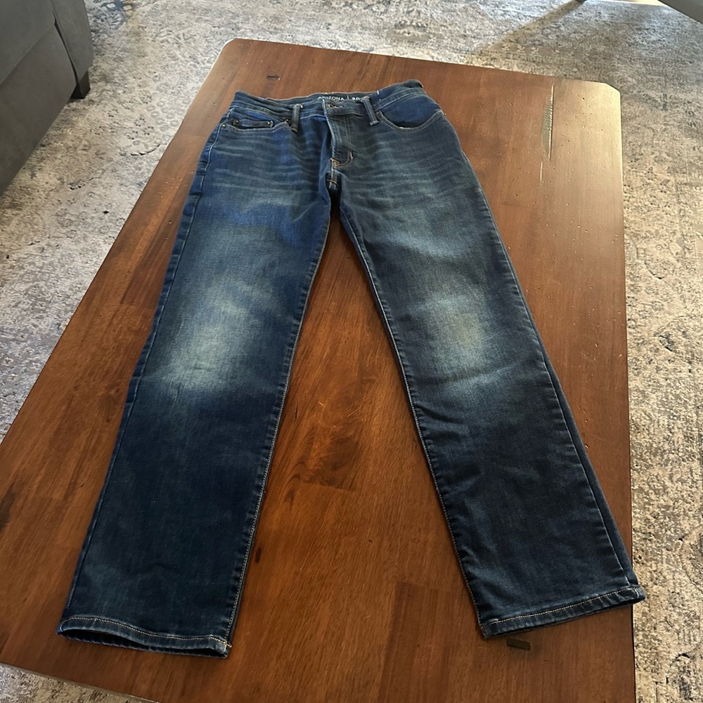 Arizona straight leg, distressed jeans 30W/30L